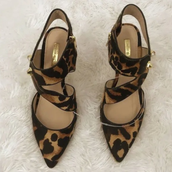 Brand new fur with pearls classy heel! Make an offer! - Picture 5 of 15